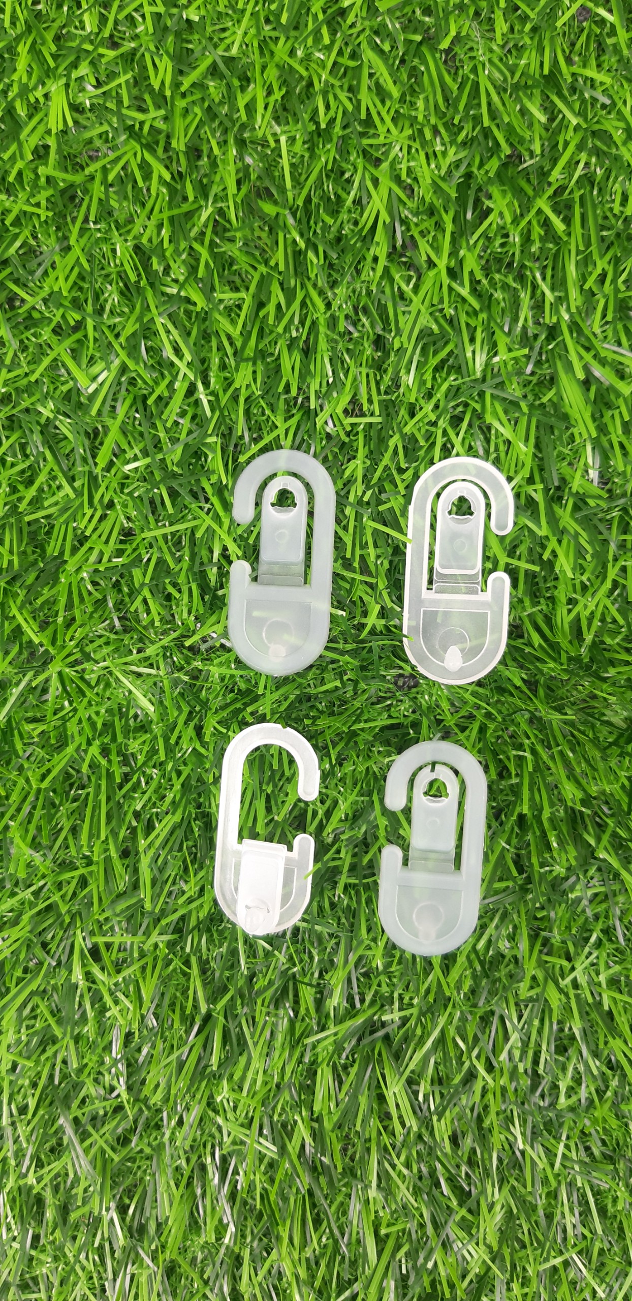 Móc nhựa treo bao bì dạng bấm
